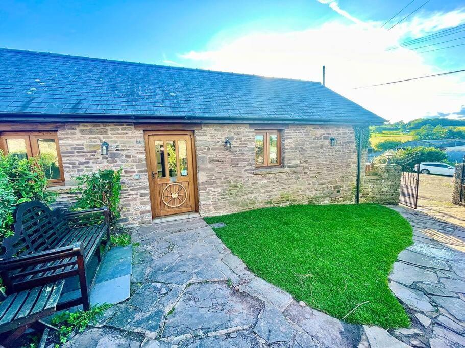 Stone Built Barn In A Beautiful Rural Setting Villa Llangwm-Isaf Exterior photo